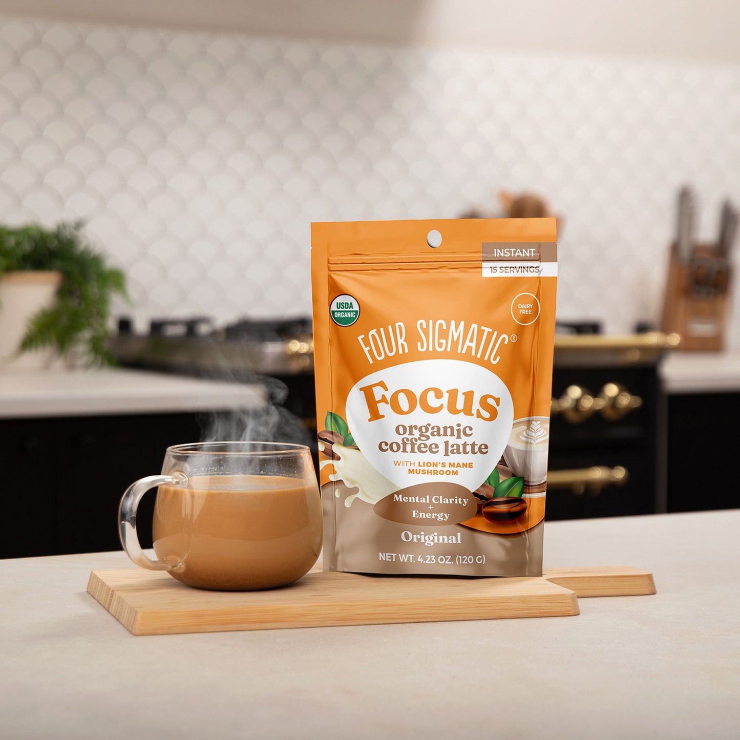 focus-organic-coffee-latte-original-j3 focus-latte-original-lifestyle2-2026.jpg